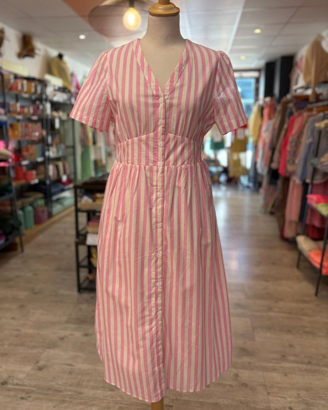 Robe midi à rayures roses...