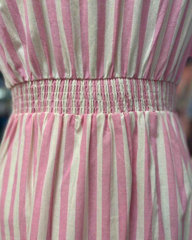 Robe midi à rayures roses et blanches