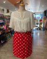 Jupe-short courte rouge à pois blancs