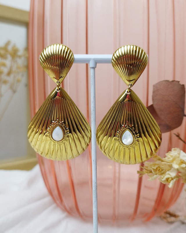 Boucles d'oreilles coquillages dorés