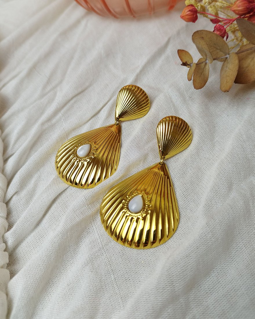Boucles d'oreilles coquillages dorés