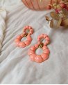 Boucles d'oreilles à anneaux torsadés saumon rosé