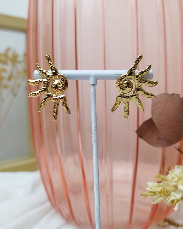 Boucles d'oreilles soleil torsadé doré