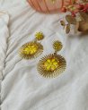 Boucles d'oreilles marguerites jaunes ensoleillées