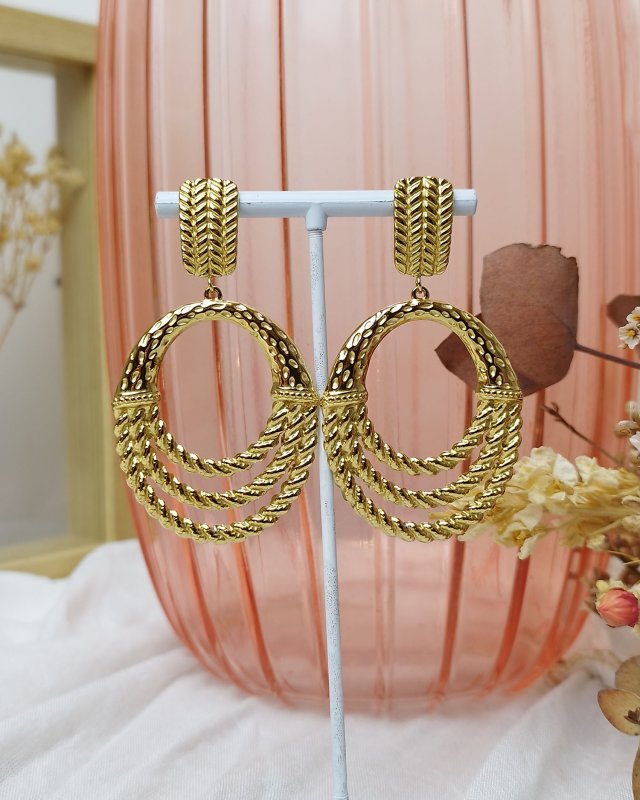 Boucles d'oreilles multi-anneaux torsadés dorés