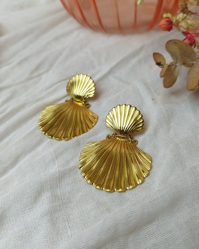 Boucles d'oreilles à doubles coquillages en acier doré
