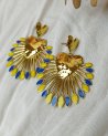 Boucles d'oreilles coeur à rayon de soleil bleu et jaune