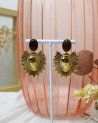 Boucles d'oreilles ex-voto doré avec une pierre marron
