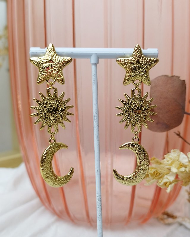 Boucles d'oreilles pendantes étoile, soleil et lune