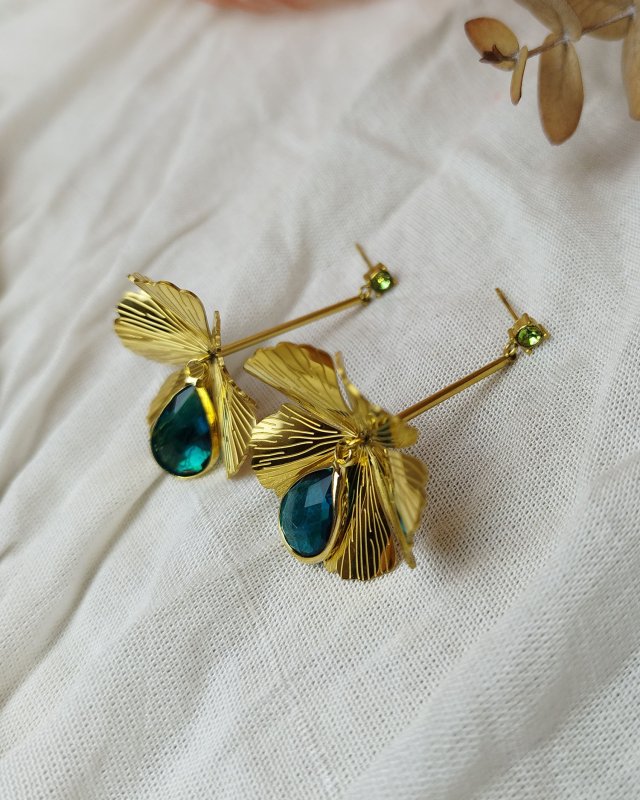 Boucles d'oreilles pendantes fleur dorée et goutte turquoise