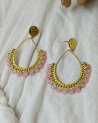 Boucles d'oreilles goutte dorée à perles roses