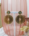 Boucles d'oreilles rondes en acier texturé et petites pierres