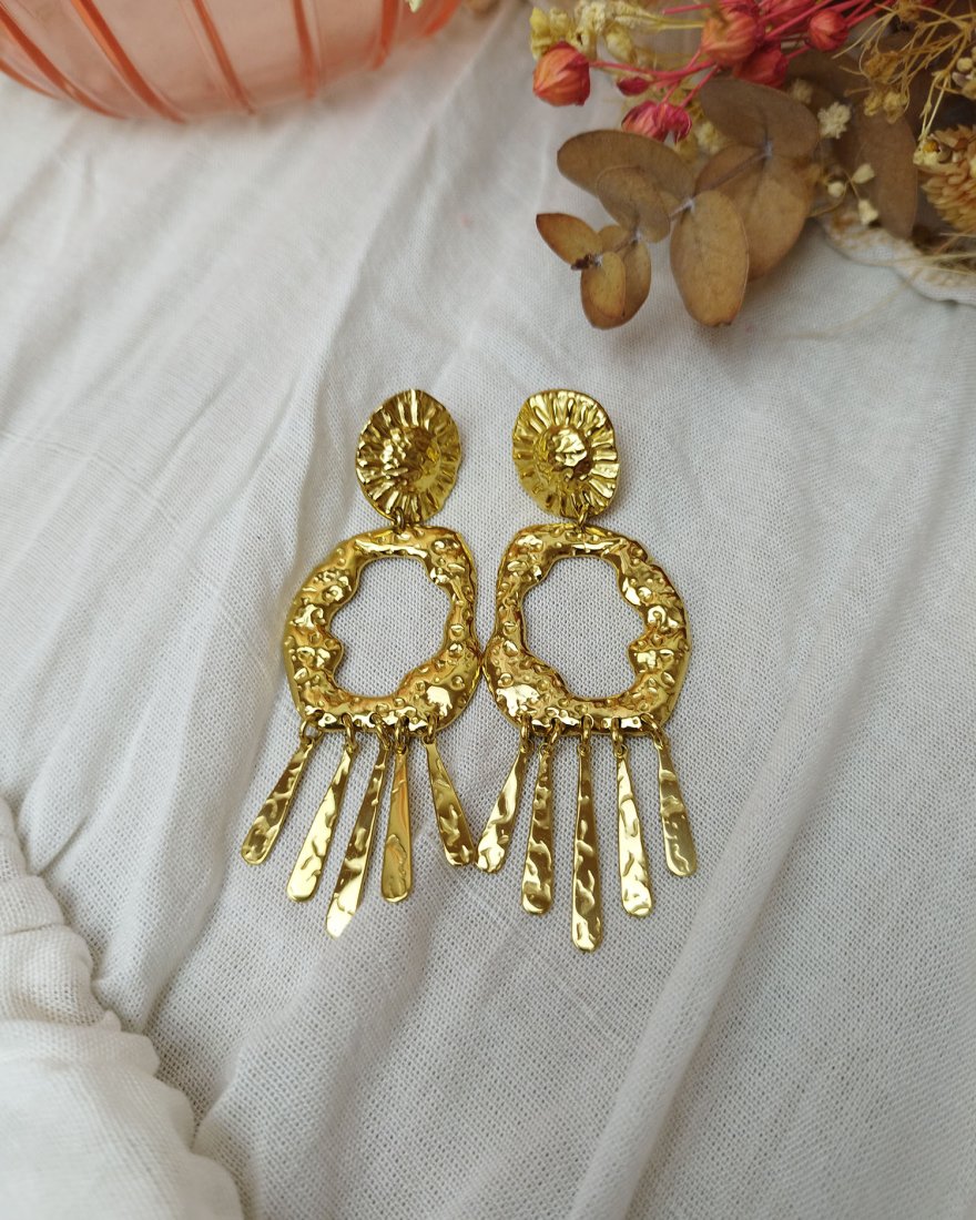 Boucles d'oreilles XXL à longues pampilles dorées