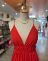 Longue robe fluide rouge avec un dos nu à nouer