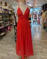 Longue robe fluide rouge avec un dos nu à nouer