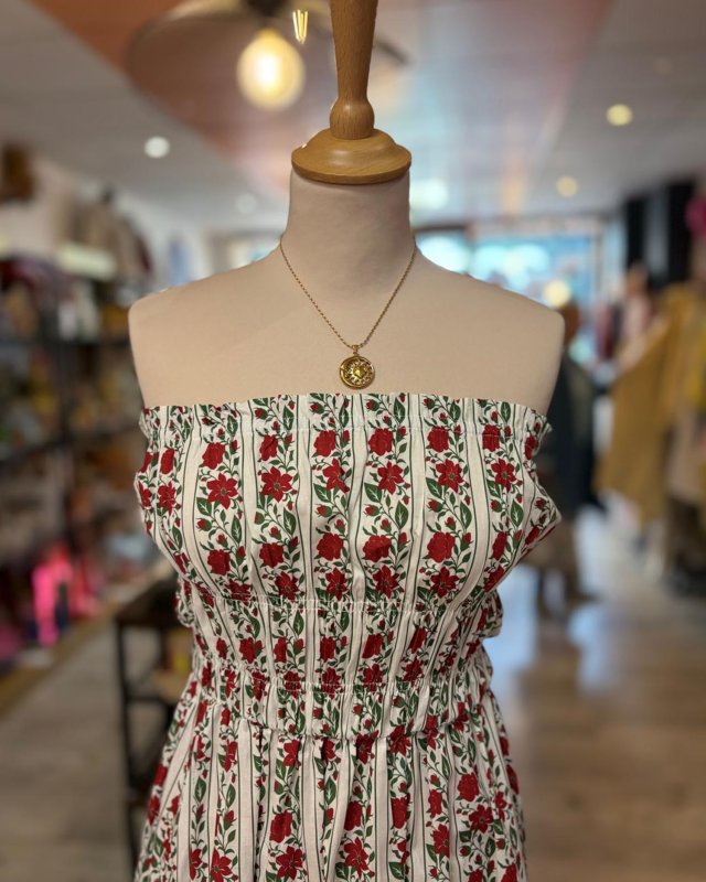 Robe bustier à motif fleuri rouge et vert