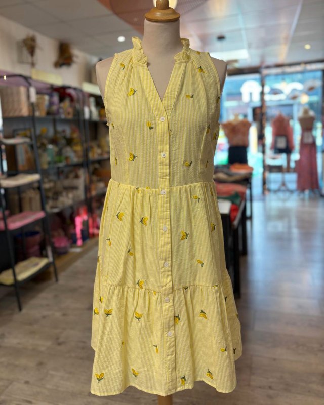 Robe courte jaune avec des...