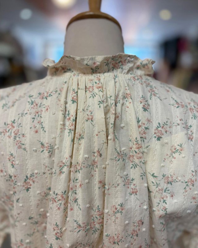 Chemisier plumetis à imprimé floral pastel