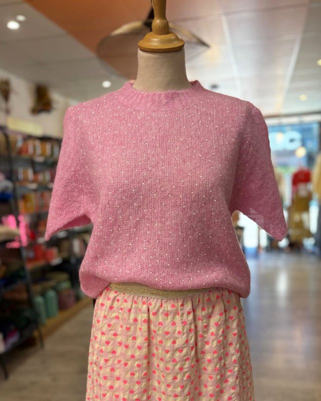 Petit pull en maille rose...