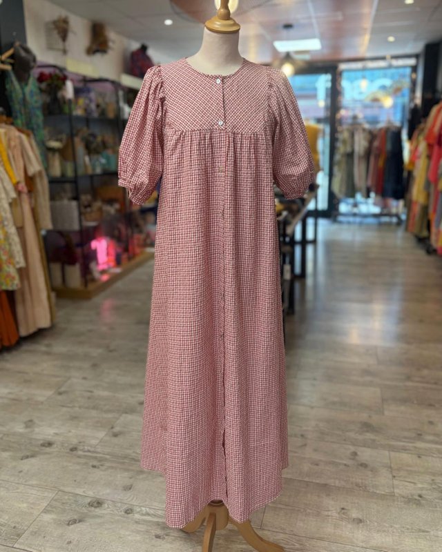 Longue robe ample en vichy...