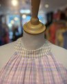 Robe courte à carreaux pastel et encolure américaine