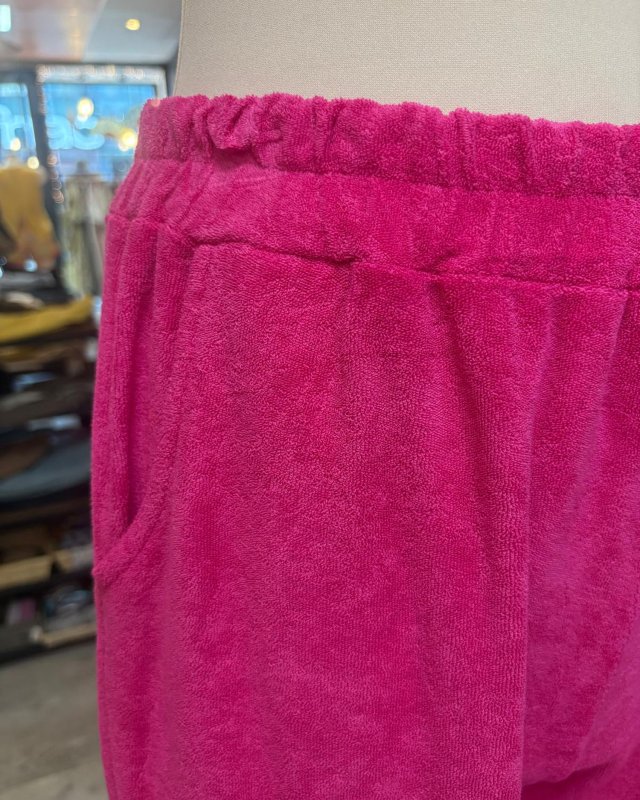 Pantalon fuchsia en tissu éponge