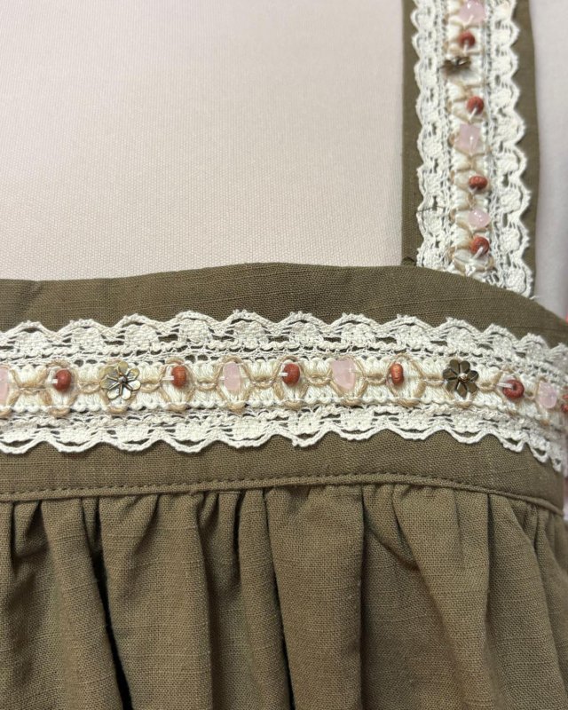 Robe longue kaki à bretelles