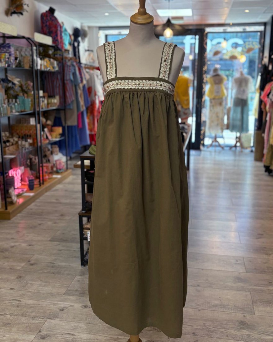 Robe longue kaki à bretelles