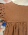 Robe courte en coton marron avec des détails en perles