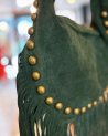 Sac à grandes franges en cuir suédé vert sapin