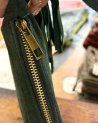 Sac à grandes franges en cuir suédé vert sapin