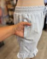 Short en coton bleu ciel et petits volants