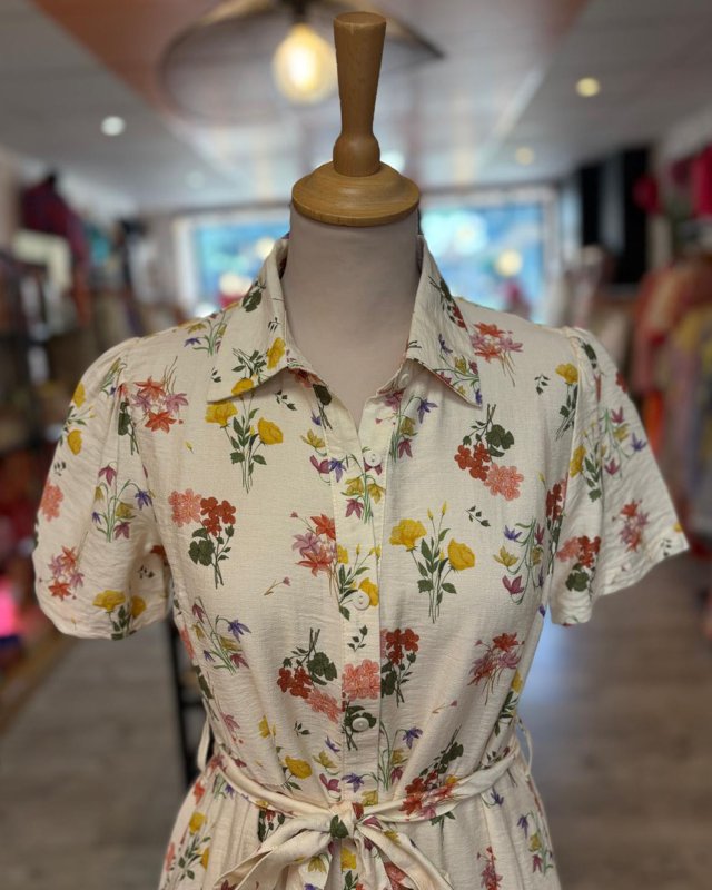 Longue robe chemise à imprimé floral