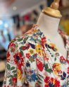 Blouse fluide à motif fleuri multicolore