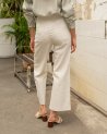 Jean à pont Victorine en denim naturel avec des rayures vertes