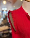 Combinaison en gaze de coton rouge sans manches