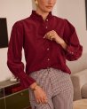 Chemise en velours bordeaux à col montant