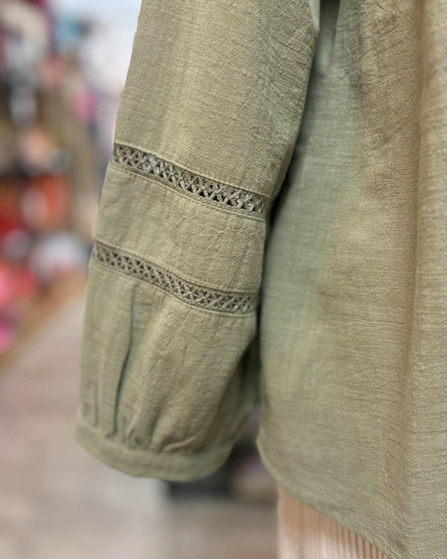 Blouse vert sauge à chevrons