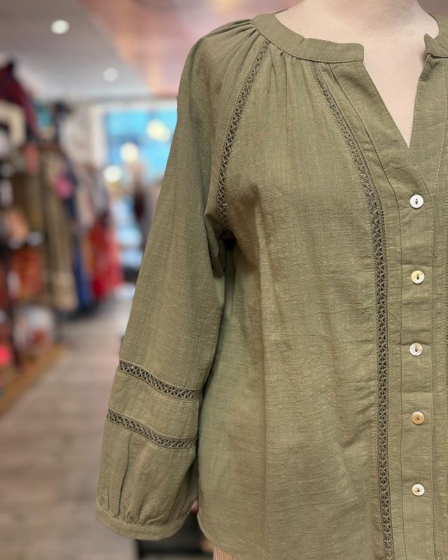 Blouse vert sauge à chevrons