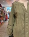 Blouse vert sauge à chevrons