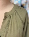 Blouse vert sauge à chevrons