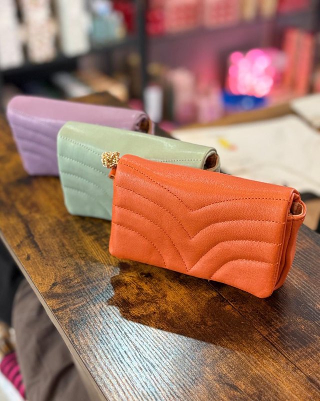 Petit sac matelassé en cuir...