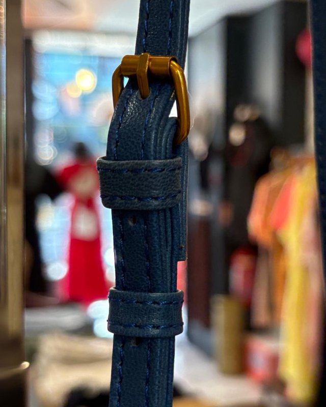Pochette bandoulière pour téléphone en cuir lisse