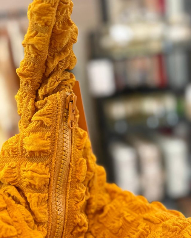 Grand sac fourre tout en tissu gaufré
