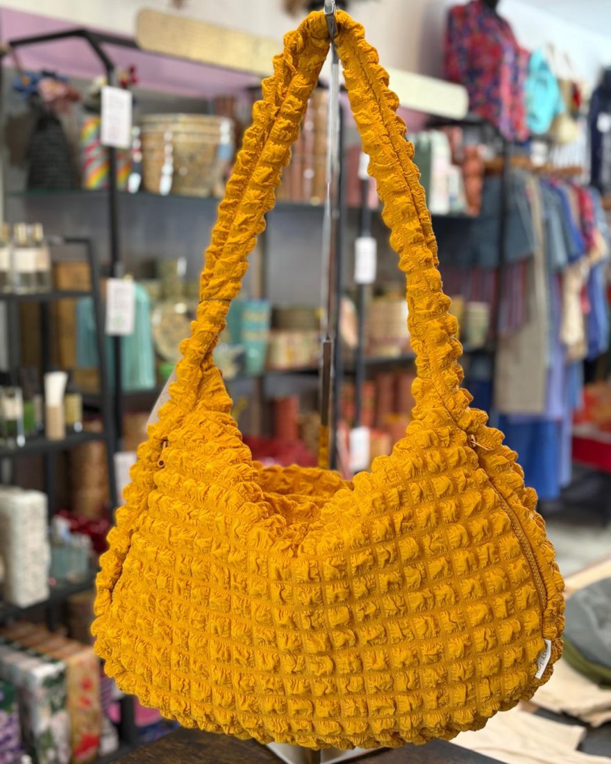 Grand sac fourre tout en tissu gaufré