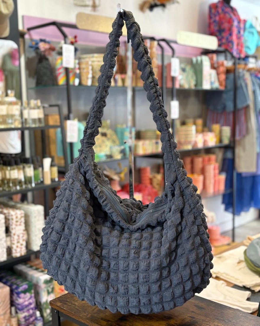Grand sac fourre tout en tissu gaufré