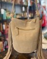Sac seau en nubuck avec des longues franges