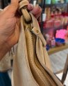 Sac seau en nubuck avec des longues franges