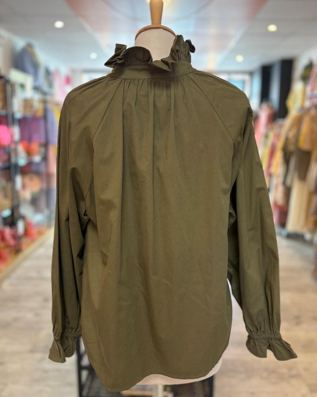 Blouse kaki à col en V volanté